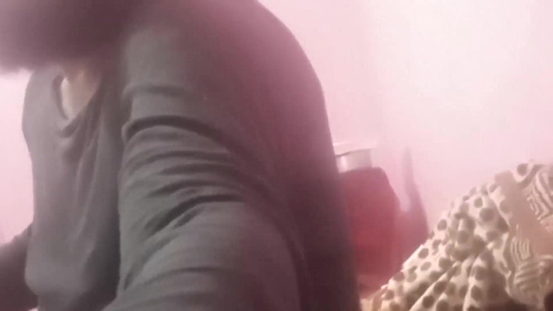 SHAKRATASNEEM: Dasi mooie setup met stiefbroer erg heet