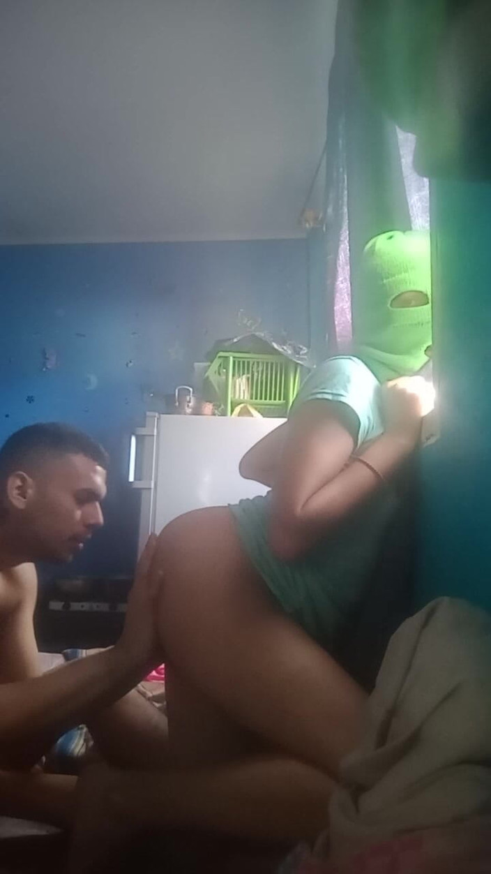 Femboy from Colombia: Bahwa Matahari Mendefinisikan Tubuhku