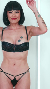 Kitty Chow - muie neglijentă cu Jonni Darkko