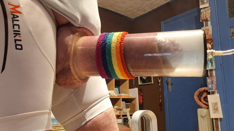 Monster_Meat_: Pumps!! Extrem großer Penis