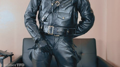 RubberTFD: Leren uniform close-up [alternatieve neem]