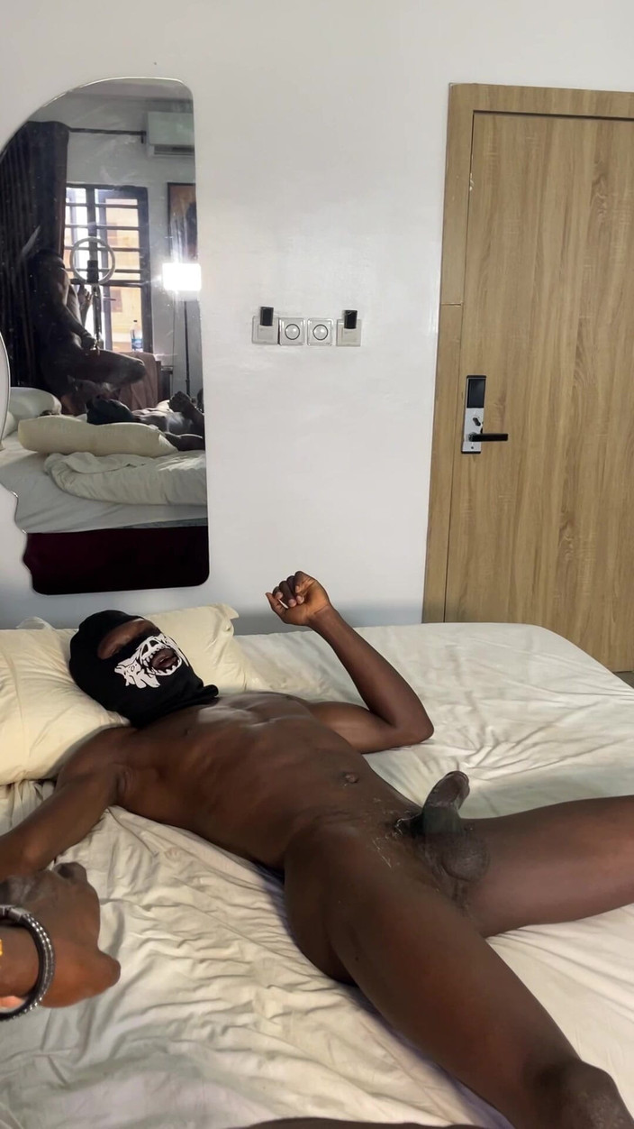 Blackjosh: Pantat cowok montok