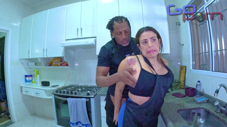 Go Porn: Maid Tries to Please the American and Fucks Him Hot...