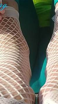 Urut kaki, kaki basah tergelincir kaki, kaki ringan mengusap kuku yang cantik, Pedikure Seksi Ginnagg