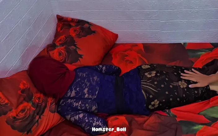 Hamster_Ball: 핸잡과 오럴을 주문한 바람피는 의붓여동생