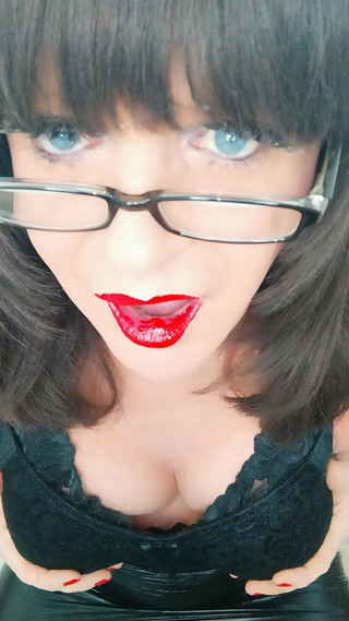 Emma Browne: 痴女トランスガールカミング