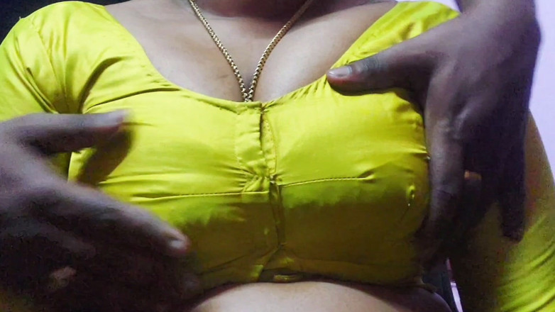 Desi Mohini: Baharatlı komşu kajal yenge sert seks.