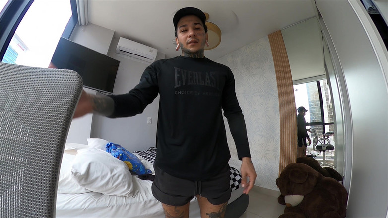 Dyavol: Giant Macabreink Lets Himself Be Smelled by a Tiny Human...