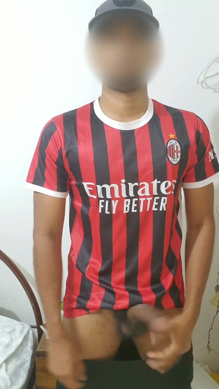 Charlieburrito: Латинский мужчина