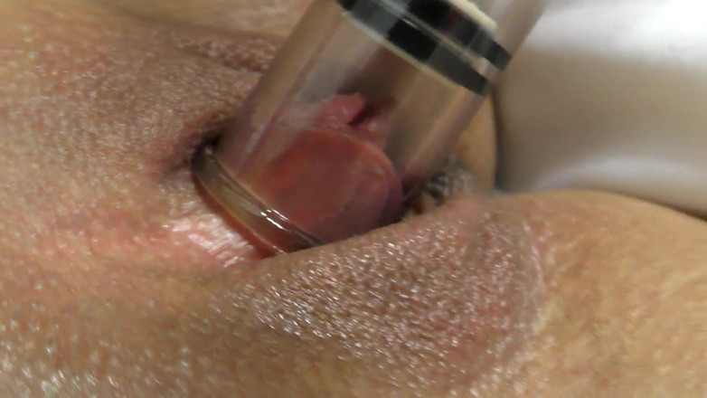 Helena Moeller: Pussy Pumping Big Clit Close up Squirting