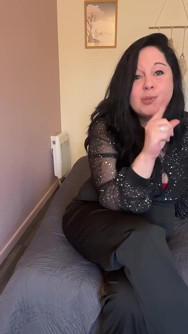Maitresse Clara: Give Me Your Ass for the New Year!