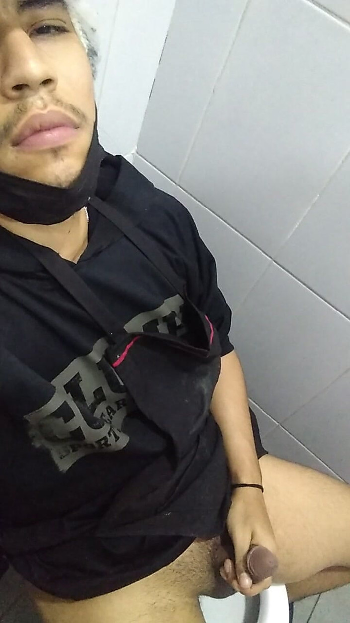 AlexAlejandro13: Banyoda seni tahrik ediyorum