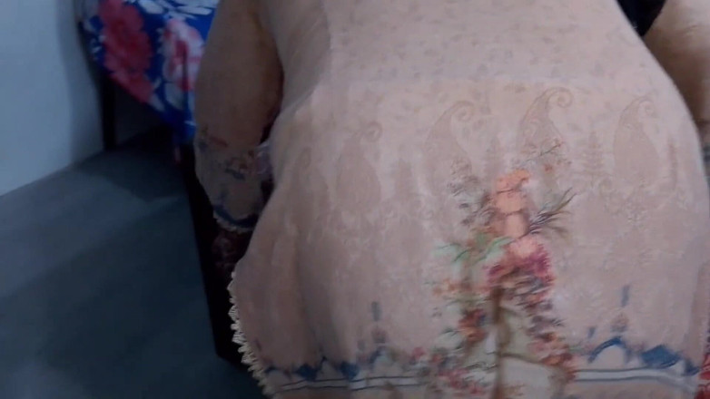 RedQueenRQ: Мачуха прикинулася, що навмисно прибирає кімнату пасинка