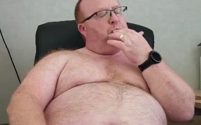 Daddysmudge: Đụ tại nơi làm việc và bắn tinh ào ạt
