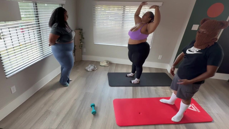 TeddyStrokez: Tiffany tarafından esnetiliyor