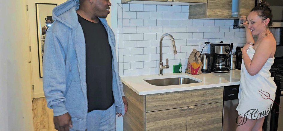 D Crush: Sexy Asian Personal Food Delivery