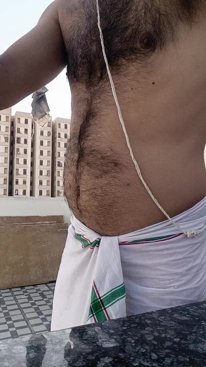 Rajasthani-old-lover: भारतीय देसी लड़का वाले पड़ोसी अंकल दिखाता है और पड़ोसी सौतेले पापा के साथ सेक्स के लिए तैयार हो जाता है