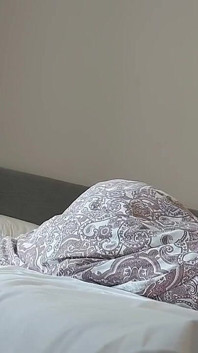 Aku bermimpi untuk ngentot, tentang bagaimana aku bisa masturbasi memek berbuluku