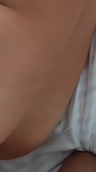 Moglie bionda matura gode di giochi sessuali