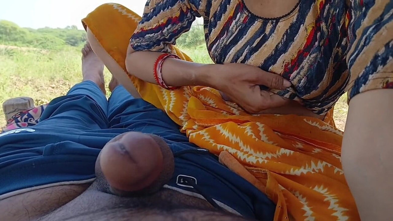 seema: Yeni kız yengeyi ateşli sikiyor