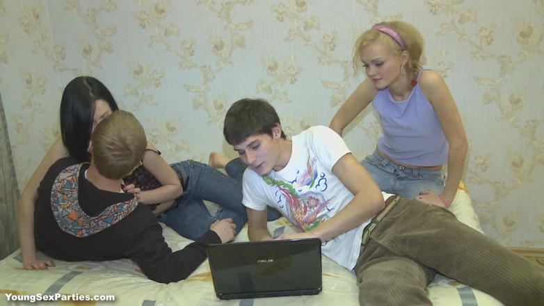 18 Videoz: Skinny russian teens getting pounded in orgy