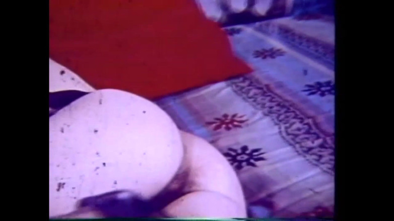 The Unforgettable: クモは装置で遊んでいます