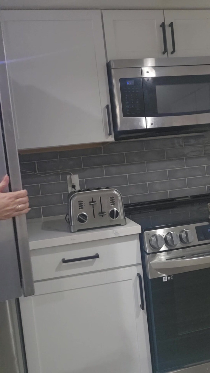 Claudia Marie: Thick Fake Tit GILF in the Kitchen