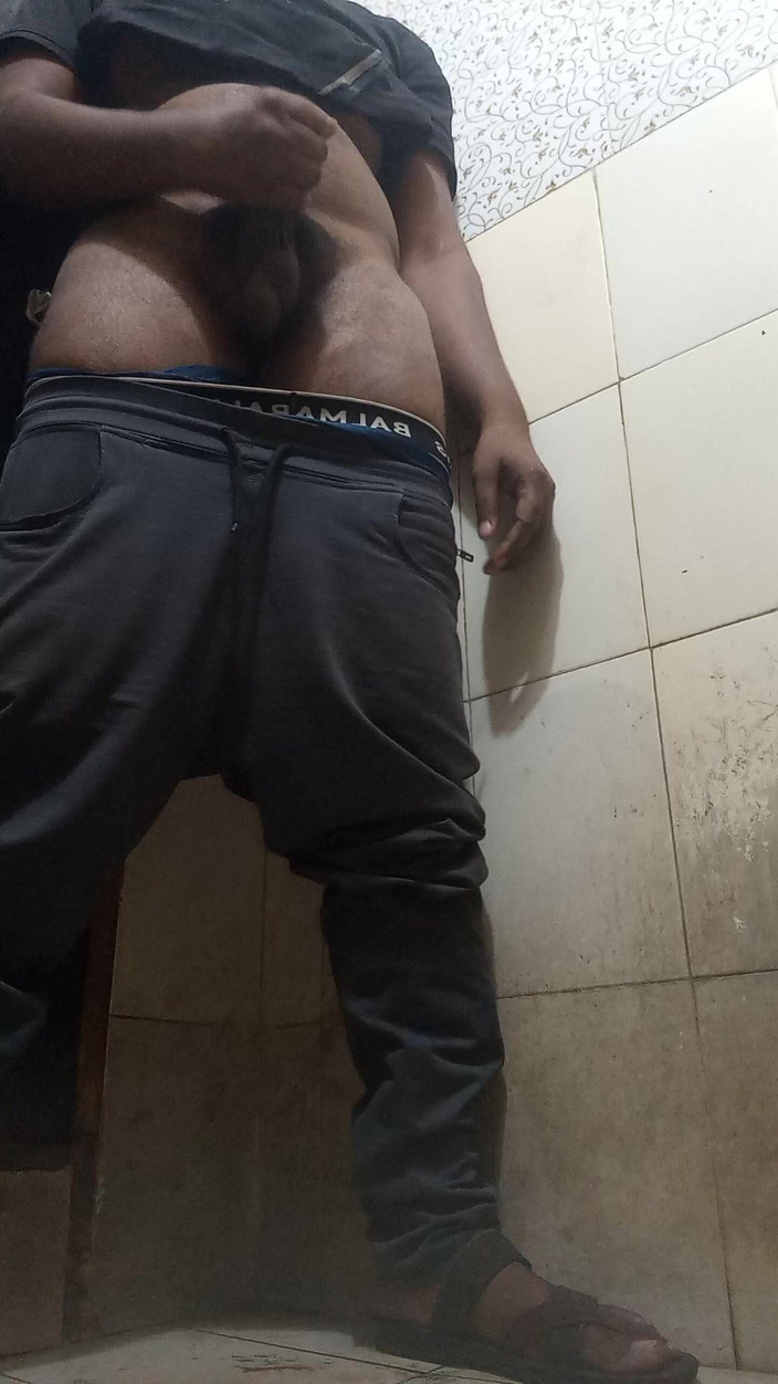 Sweet Indian cock: 我的印度德西男孩吮吸妻子的胸部和