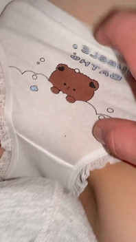 Why Teddy Penties 18 Years Old Teen Girl Agreed to Insert New Camera Into Tight Vagina?