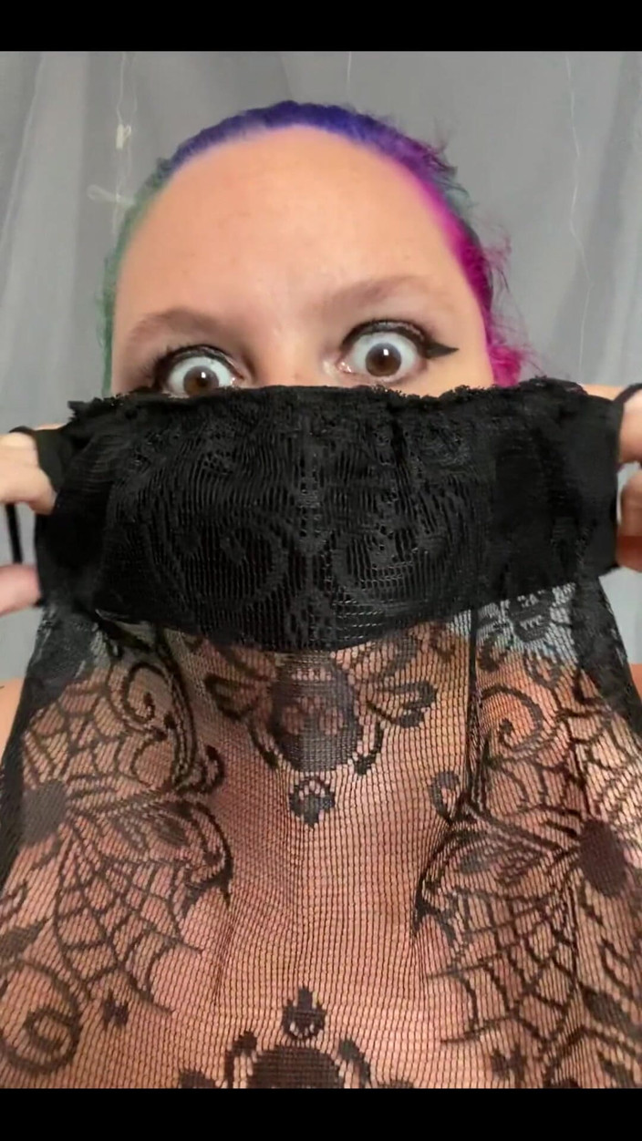 Sara Star: Mask Burlesque