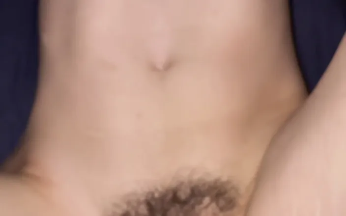 FoxMaidenPanties: Quick Cumshot on Hairy Pussy Bush in Missionary