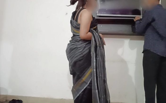 Naughty Couple 6969: Salu bhabhi seduce a mecánico de tv para sexo