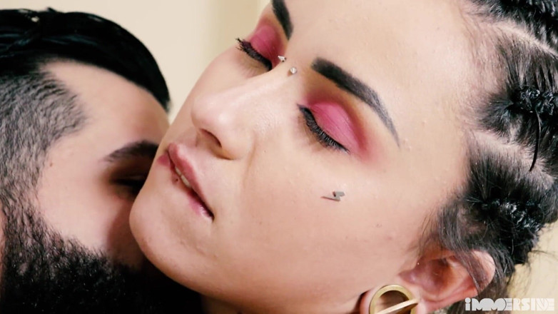 Lady Snow Brasil: Pawg neukt haar harige poesje