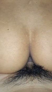 Compartilhando uma cama com meu padrasto