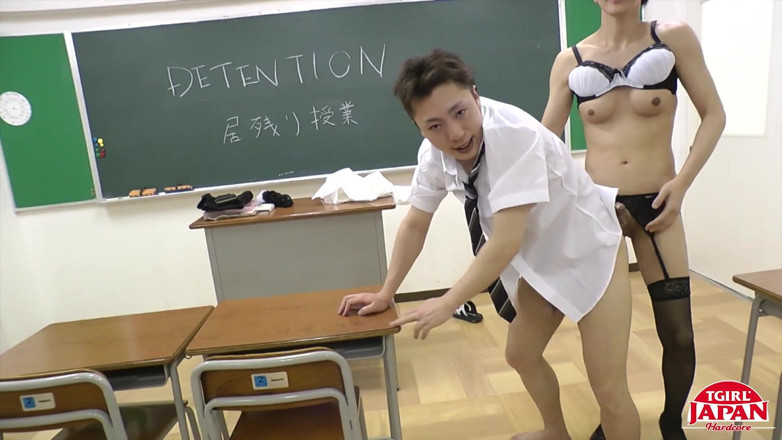 Tgirl Japan: 애인을 따먹는 Julia Winston