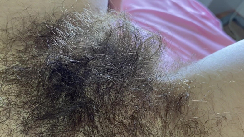 Cuteblonde666: Hårig fitta stor klitoris närbild