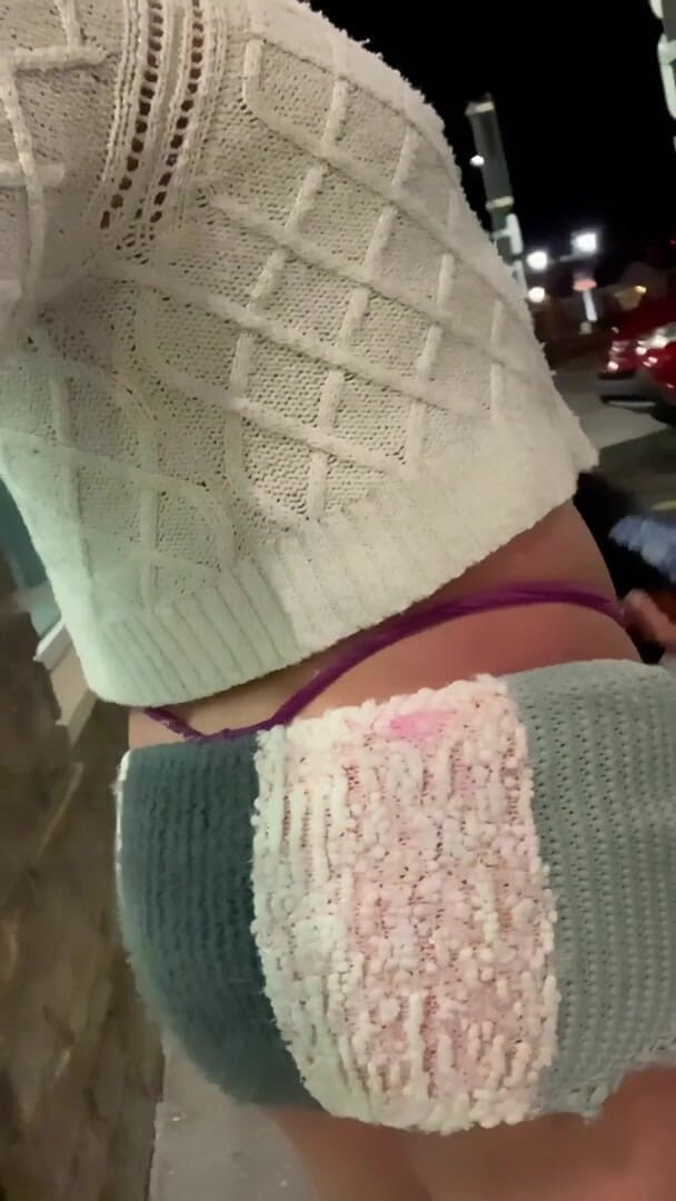 CindieLove: Tanga v Sexy Sissy TS Scarf pro exhibicionistu
