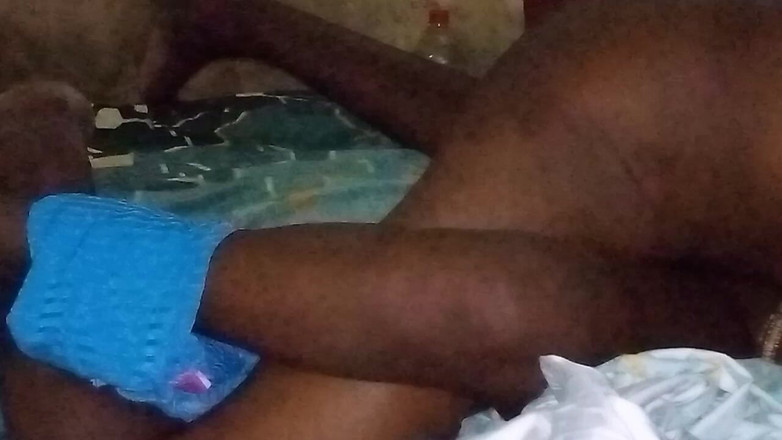 Londiq girls: Bị bắt gặp trên camera đụ chị kế khỏa thân của...