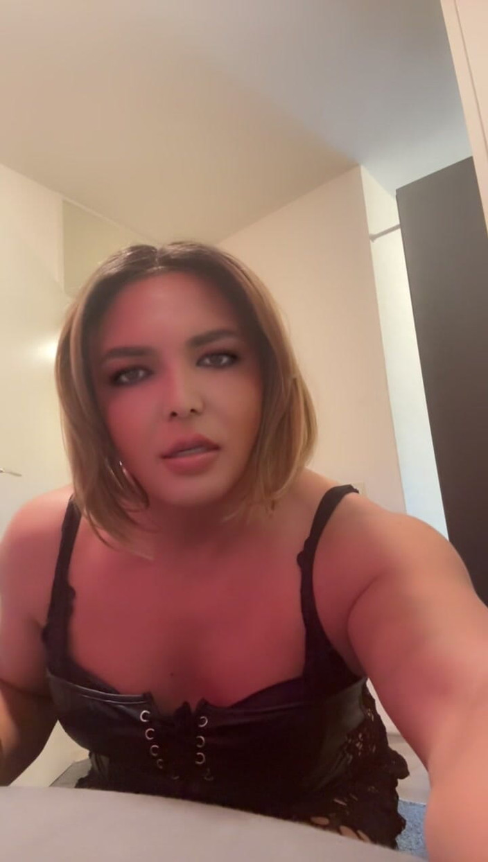 Turkishgayy: Я оделась как женщина, надел макияж, как тебе это нравится?