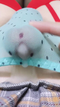 Primo piano di una sborrata e 4 orgasmi rovinati