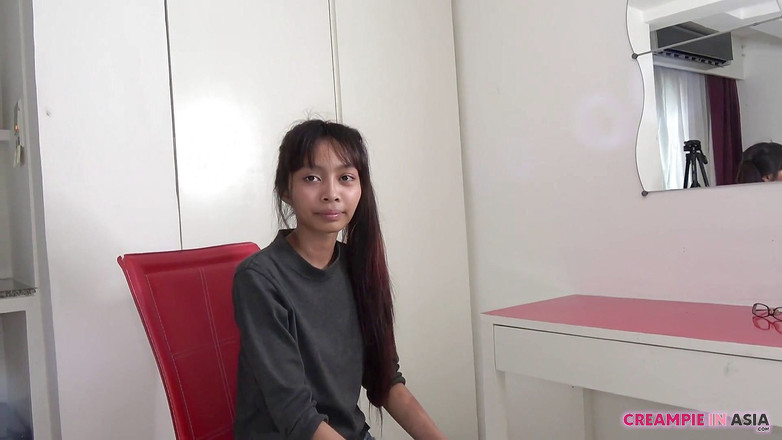 Creampie In Asia: Small and cute Asian creampie