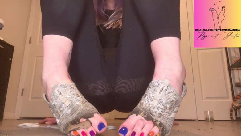 Peppermint Giantess: 67 Zeiță Torțe și tăieturi Tiny Dimensiunea 7 adidași | Distrugere totală