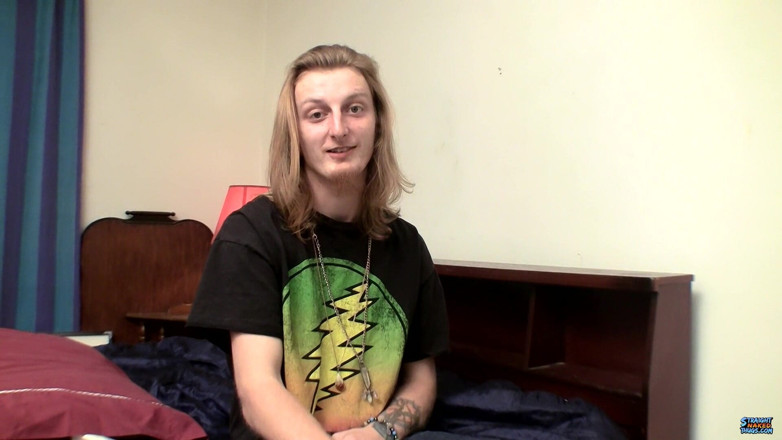 Straight naked thugs: Straight Rocker Kenneth Gets a Load Out