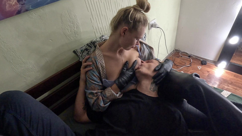HotPrincessUA: Vím, co chceš, vždy tě nakrmím svými prsy
