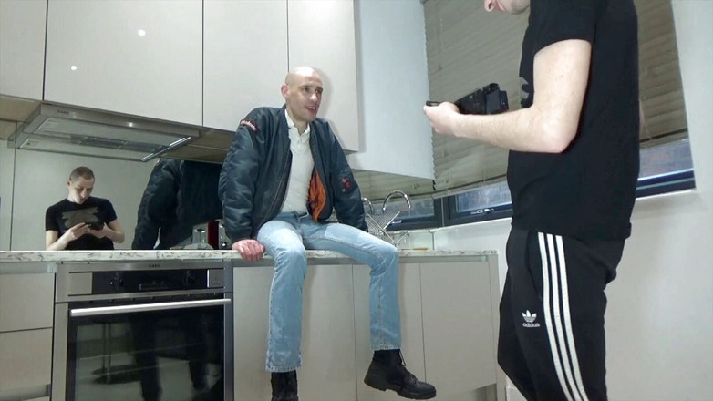 Gaybareback: Filmare porno pe cameră web futută fără prezervativ de o...