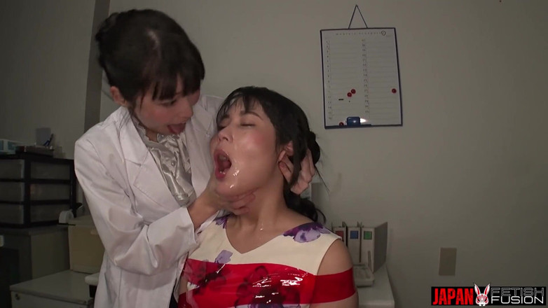 Japan Fetish Fusion: Dr. Yumika Saeki Binds Chihiro Suzuki to the Chair, Stretches...