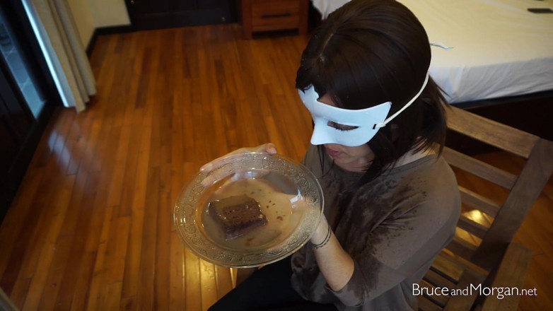 Bruce-and-Morgan: Chcaní a sperma dort