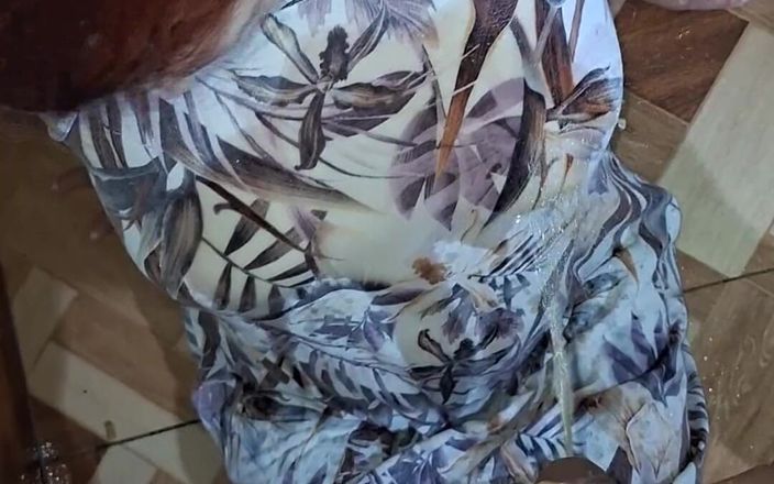 Agnes Swallow: Cha dượng đi tiểu vào tôi vì tôi đi tiểu trong quần...