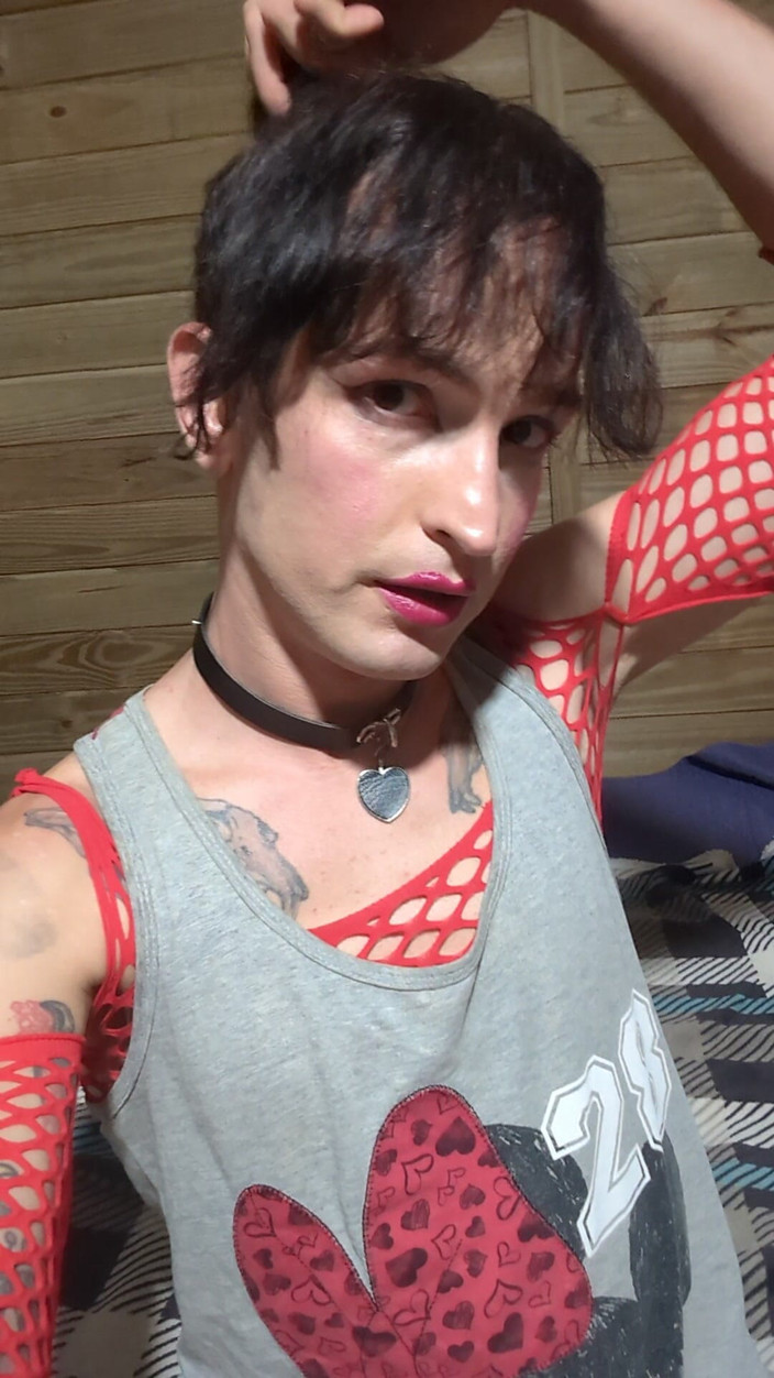 Sisssyl: Mluvící Femboy