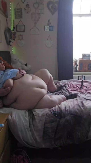 SSBBWLadyBrads: 자위하는 면상 - 1부